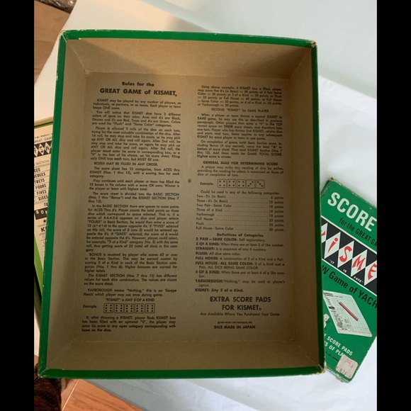 Vintage Kismet Game (Yahtzee) with extra score sheets - Picture 9 of 10